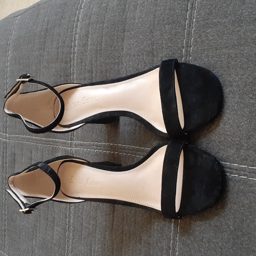 Bundle any 3 items for $20****  Woman's black Dress Shoes 6.5 M